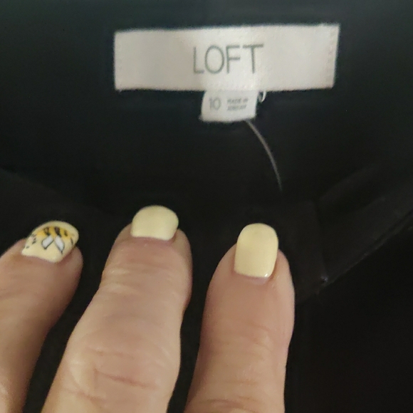 LOFT Black Monroe Shorts with Classic Design NWT - Picture 2 of 5